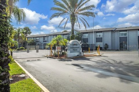 Condominio en venta en Orlando, Florida, 2 dormitorios, 90.67 m2 № 1369714 - foto 2