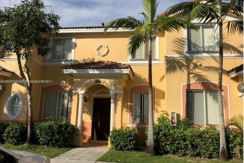 Townhouse in Homestead, Florida 3 bedrooms № 1388331 - photo 3