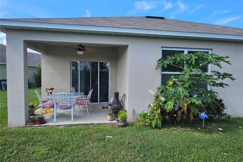 House in Winter Haven, Florida 4 bedrooms, 171.96 sq.m. № 1390803 - photo 18