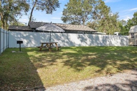 House in Tampa, Florida 3 bedrooms, 104.79 sq.m. № 1390835 - photo 13