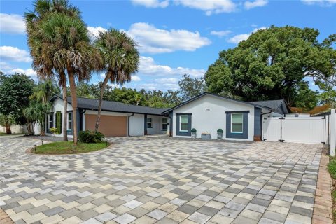 House in Winter Park, Florida 4 bedrooms, 189.52 sq.m. № 1390834 - photo 2