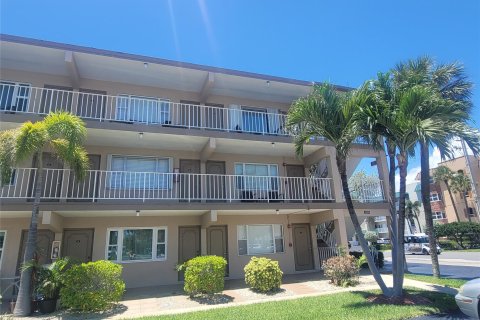 Copropriété à vendre à Pompano Beach, Floride: 1 chambre, 59.83 m2 № 1223674 - photo 13