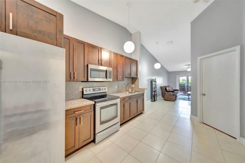 Casa en venta en Sunrise, Florida, 2 dormitorios, 78.87 m2 № 1333057 - foto 6