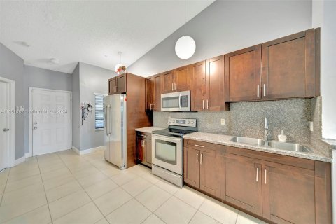 Casa en venta en Sunrise, Florida, 2 dormitorios, 78.87 m2 № 1333057 - foto 9