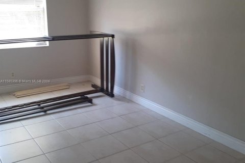 Condo in Deerfield Beach, Florida, 1 bedroom  № 1171776 - photo 11