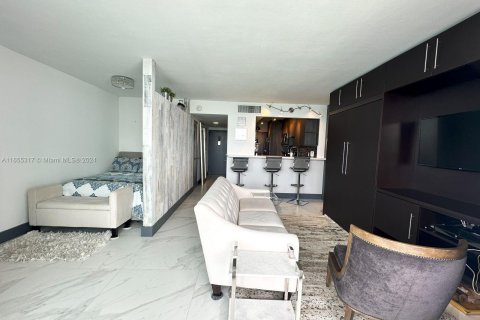 Condominio en alquiler en Miami Beach, Florida, 50.45 m2 № 1357225 - foto 16