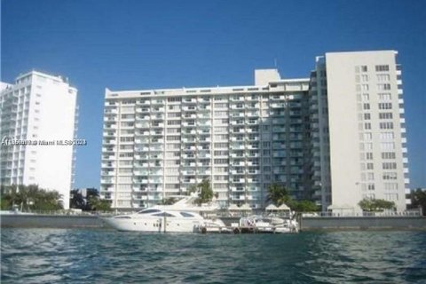 Copropriété à louer à Miami Beach, Floride: 50.45 m2 № 1357225 - photo 23