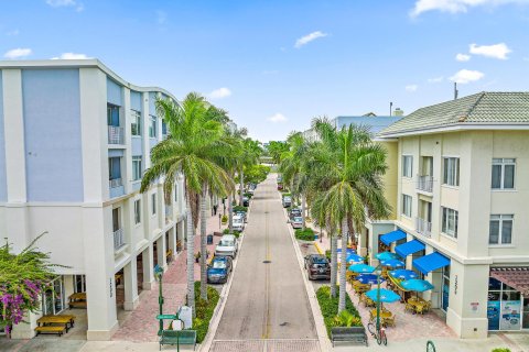 Condo in Jupiter, Florida, 2 bedrooms  № 1097618 - photo 1