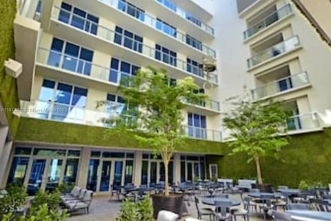 Hotel en venta en Hollywood, Florida, 1 dormitorio, 33.72 m2 № 784677 - foto 13