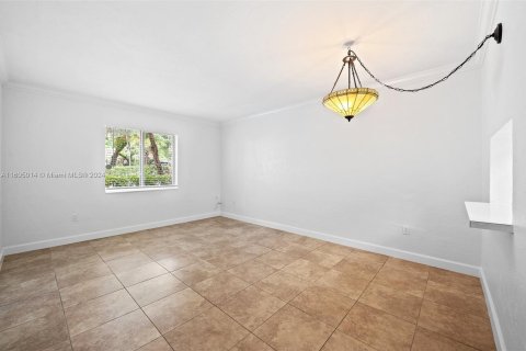 Copropriété à vendre à Pinecrest, Floride: 1 chambre, 55 m2 № 1231668 - photo 6