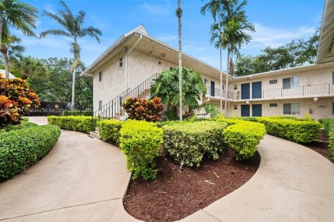 Copropriété à vendre à Pinecrest, Floride: 1 chambre, 55 m2 № 1231668 - photo 2