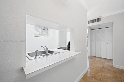 Copropriété à vendre à Pinecrest, Floride: 1 chambre, 55 m2 № 1231668 - photo 9