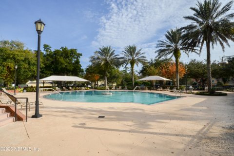 Villa ou maison à louer à Jacksonville, Floride: 3 chambres, 189.43 m2 № 885602 - photo 30