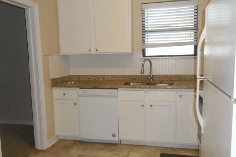 House in Jacksonville Beach, Florida 2 bedrooms, 93.65 sq.m. № 768534 - photo 6