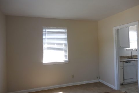 House in Jacksonville Beach, Florida 2 bedrooms, 93.65 sq.m. № 768534 - photo 3