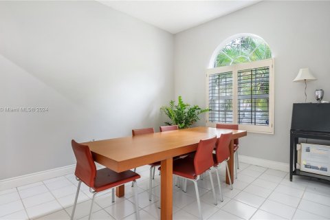 Casa en venta en Miami, Florida, 3 dormitorios, 192.59 m2 № 1377144 - foto 14