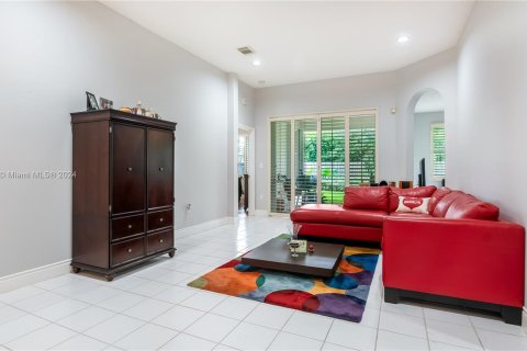 Casa en venta en Miami, Florida, 3 dormitorios, 192.59 m2 № 1377144 - foto 5