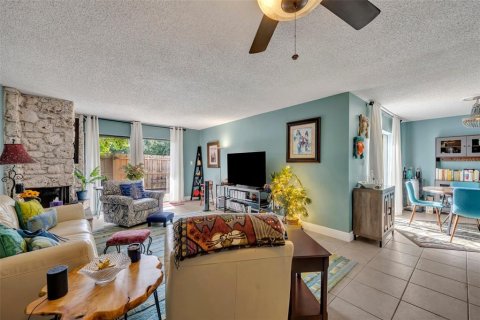 Condo in Winter Park, Florida, 2 bedrooms  № 1325053 - photo 10