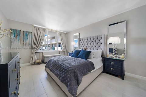 Copropriété à vendre à Miami Beach, Floride: 1 chambre, 91.97 m2 № 1355161 - photo 21