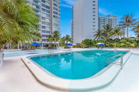 Condominio en venta en Miami Beach, Florida, 1 dormitorio, 91.97 m2 № 1355161 - foto 29