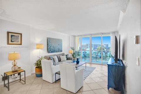 Copropriété à louer à Hollywood, Floride: 1 chambre, 69.21 m2 № 1355117 - photo 4