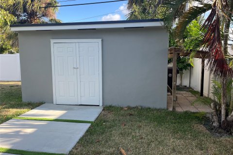 House in West Palm Beach, Florida 3 bedrooms, 150.22 sq.m. № 1128904 - photo 28