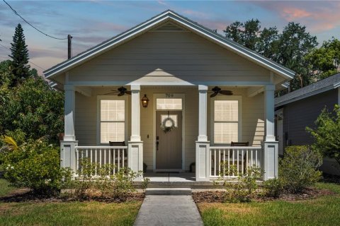 House in Lakeland, Florida 3 bedrooms, 132.94 sq.m. № 1402021 - photo 2