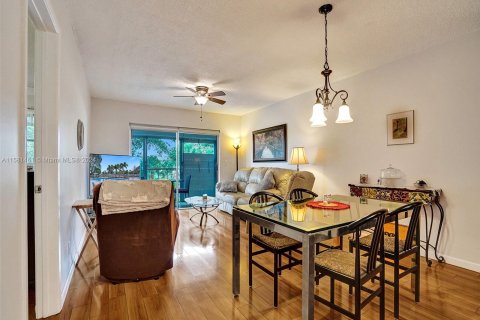 Copropriété à vendre à Hollywood, Floride: 1 chambre, 62.43 m2 № 1160102 - photo 4