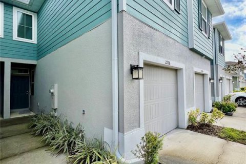 Townhouse in Brandon, Florida 3 bedrooms, 142.7 sq.m. № 1352539 - photo 2