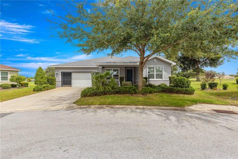 Villa ou maison à vendre à Ocala, Floride: 3 chambres, 183.02 m2 № 1353070 - photo 1