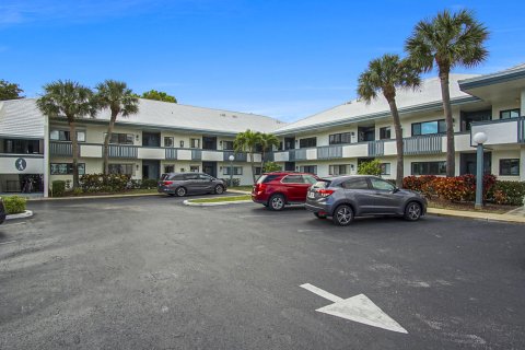 Copropriété à vendre à Stuart, Floride: 2 chambres, 120.77 m2 № 1005201 - photo 3