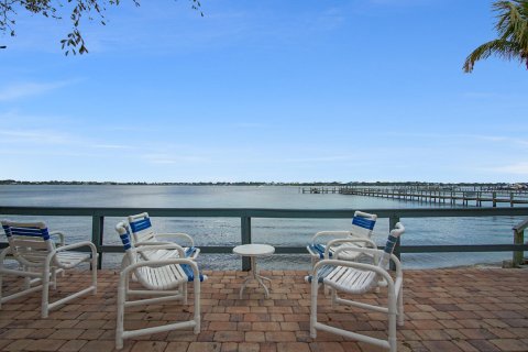 Copropriété à vendre à Stuart, Floride: 2 chambres, 120.77 m2 № 1005201 - photo 1