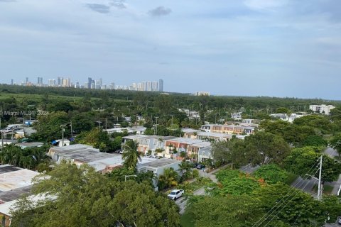 Купить кондоминиум в Норт-Майами, Флорида 2 спальни, 89.46м2, № 972347 - фото 3