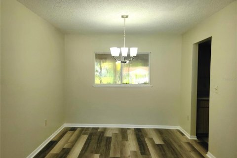 House in Ocala, Florida 3 bedrooms, 152.92 sq.m. № 1388868 - photo 6