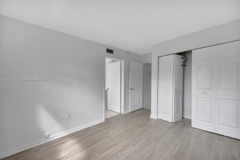 Copropriété à vendre à Miami, Floride: 2 chambres, 90.12 m2 № 1406173 - photo 16