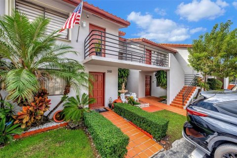 Copropriété à vendre à Miami, Floride: 2 chambres, 90.12 m2 № 1406173 - photo 1