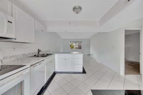 Copropriété à vendre à Miami, Floride: 2 chambres, 90.12 m2 № 1406173 - photo 10