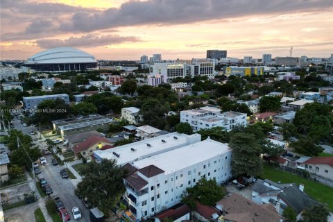 Copropriété à vendre à Miami, Floride: 1 chambre, 43.2 m2 № 1406215 - photo 14