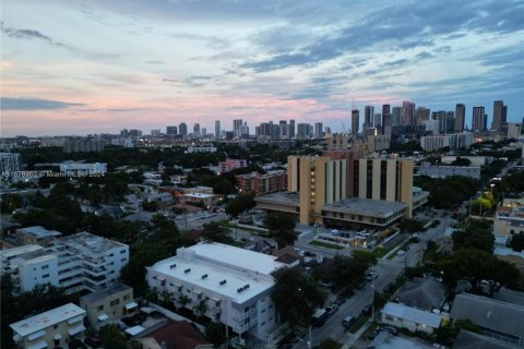 Condominio en venta en Miami, Florida, 1 dormitorio, 43.2 m2 № 1406215 - foto 13