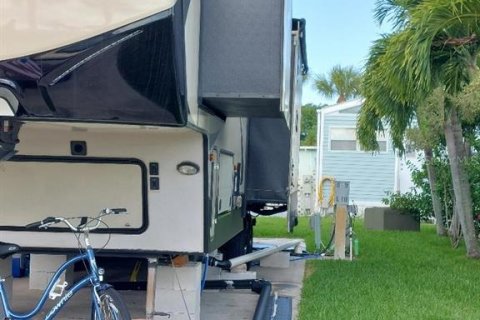 Condo in Okeechobee, Florida, 1 bedroom  № 1290130 - photo 18