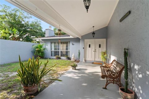 Villa ou maison à vendre à Tampa, Floride: 4 chambres, 215.16 m2 № 1290132 - photo 4