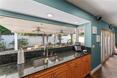 Casa en venta en Tampa, Florida, 4 dormitorios, 215.16 m2 № 1290132 - foto 23