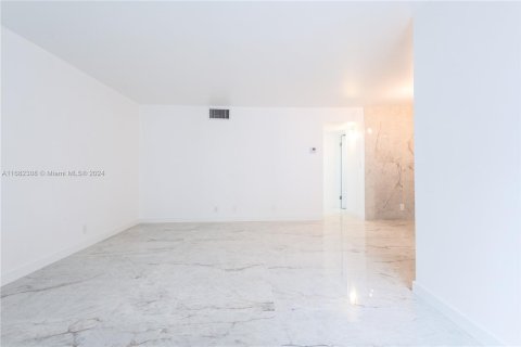 Condominio en venta en Hollywood, Florida, 1 dormitorio, 63.92 m2 № 1413977 - foto 20