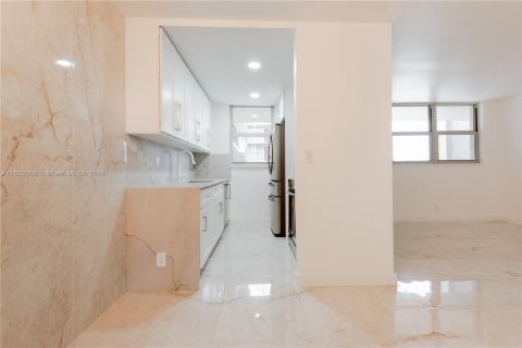 Condominio en venta en Hollywood, Florida, 1 dormitorio, 63.92 m2 № 1413977 - foto 26