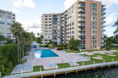 Condominio en venta en West Palm Beach, Florida, 2 dormitorios, 115.48 m2 № 892244 - foto 16