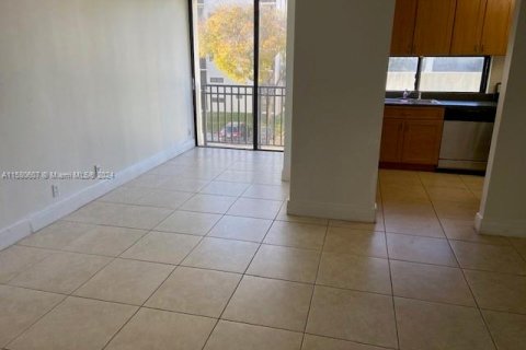 Copropriété à vendre à Sunny Isles Beach, Floride: 2 chambres, 83.05 m2 № 1162306 - photo 6