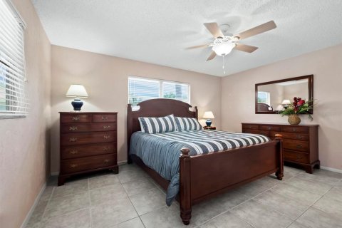 Condo in Longboat Key, Florida, 3 bedrooms  № 1352673 - photo 8