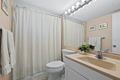 Condo in Longboat Key, Florida, 3 bedrooms  № 1352673 - photo 11