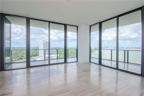 Copropriété à vendre à Tampa, Floride: 2 chambres, 273.13 m2 № 1352666 - photo 14