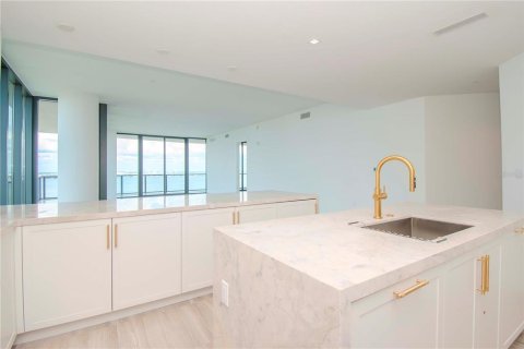 Condominio en venta en Tampa, Florida, 2 dormitorios, 273.13 m2 № 1352666 - foto 10